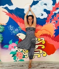 Hollistic Yoga Hollistic Yoga description