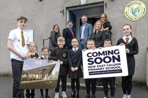 East Calder construction work starts Pupils and representatives from the council, Hub and Morrison.