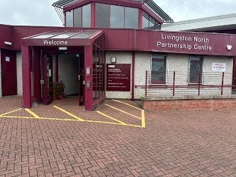 Carmondean Library - Outside View