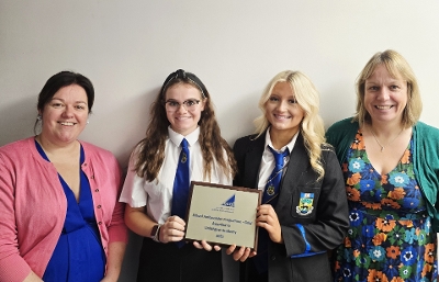 Linlithgow Academy SCQF Gold Ambassadors Staff and pupils from Linlithgow Academy
